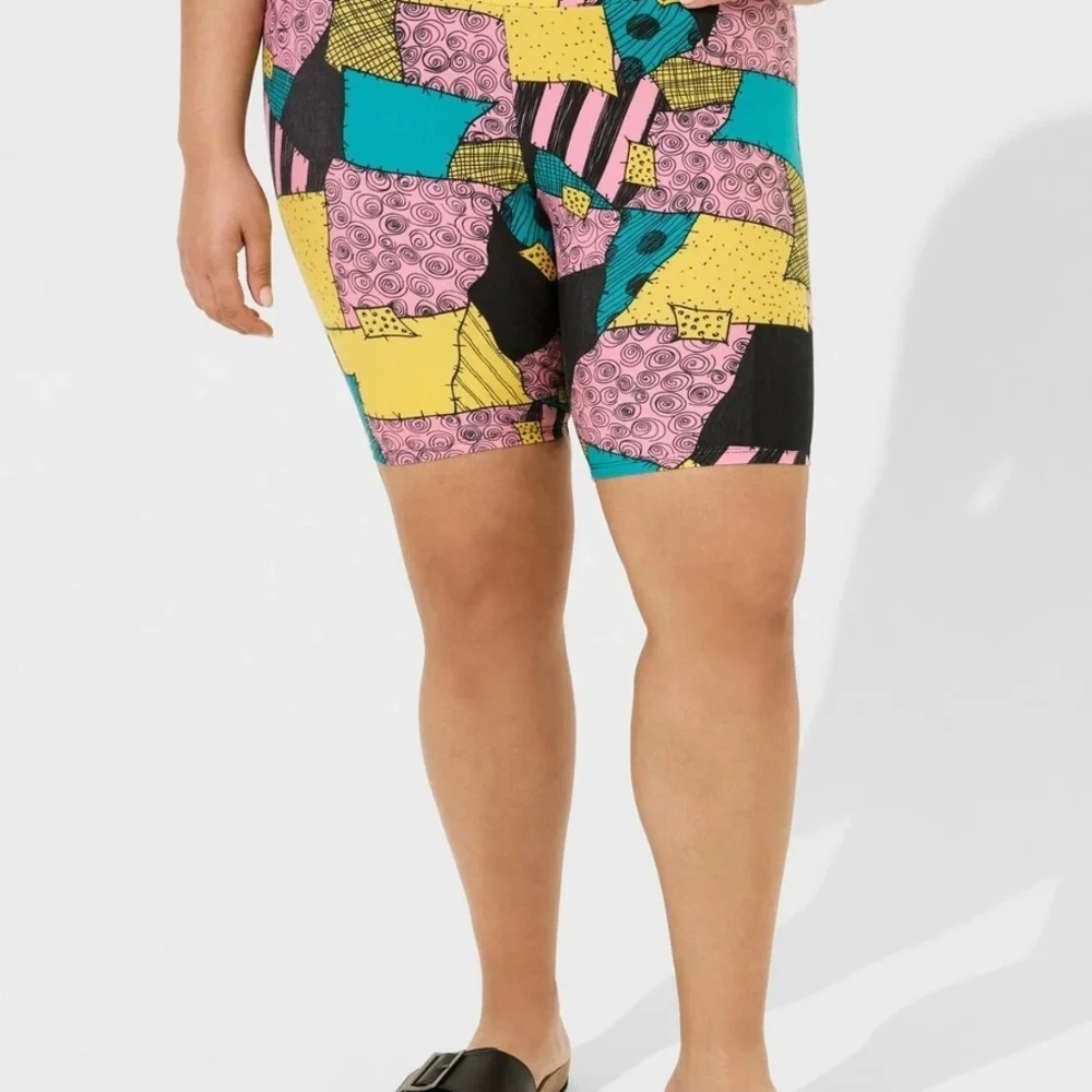READ DESCRIPTION- Hot Topic Patchwork Sallt Dress + Torrid Sally Shorts - Picture 3 of 14